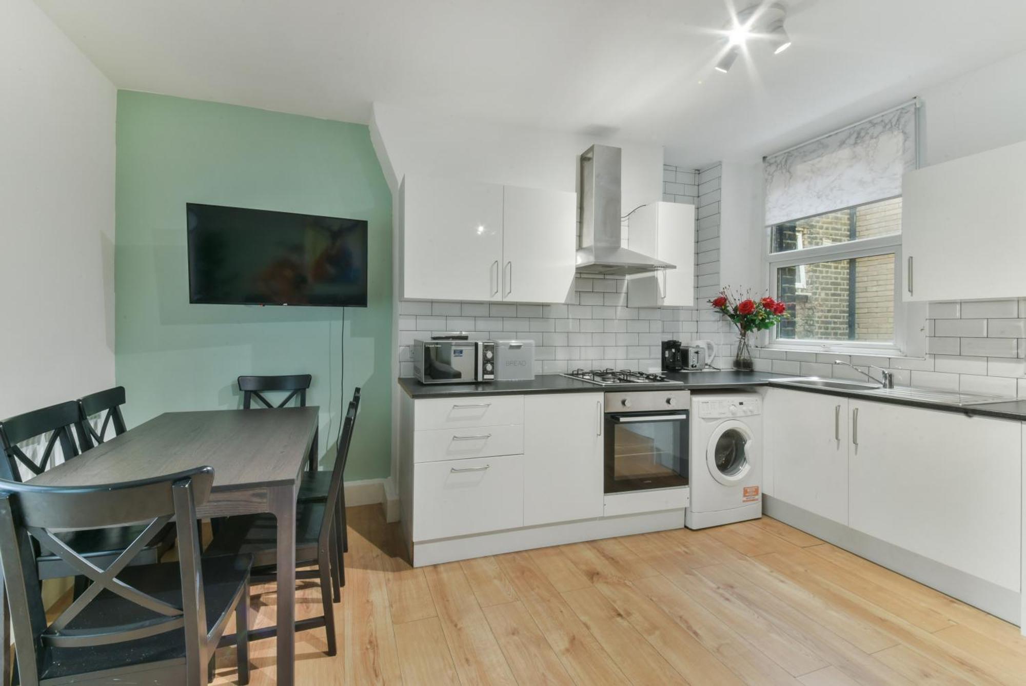 Amazing 2 Bedrooms Flat In Dalston *