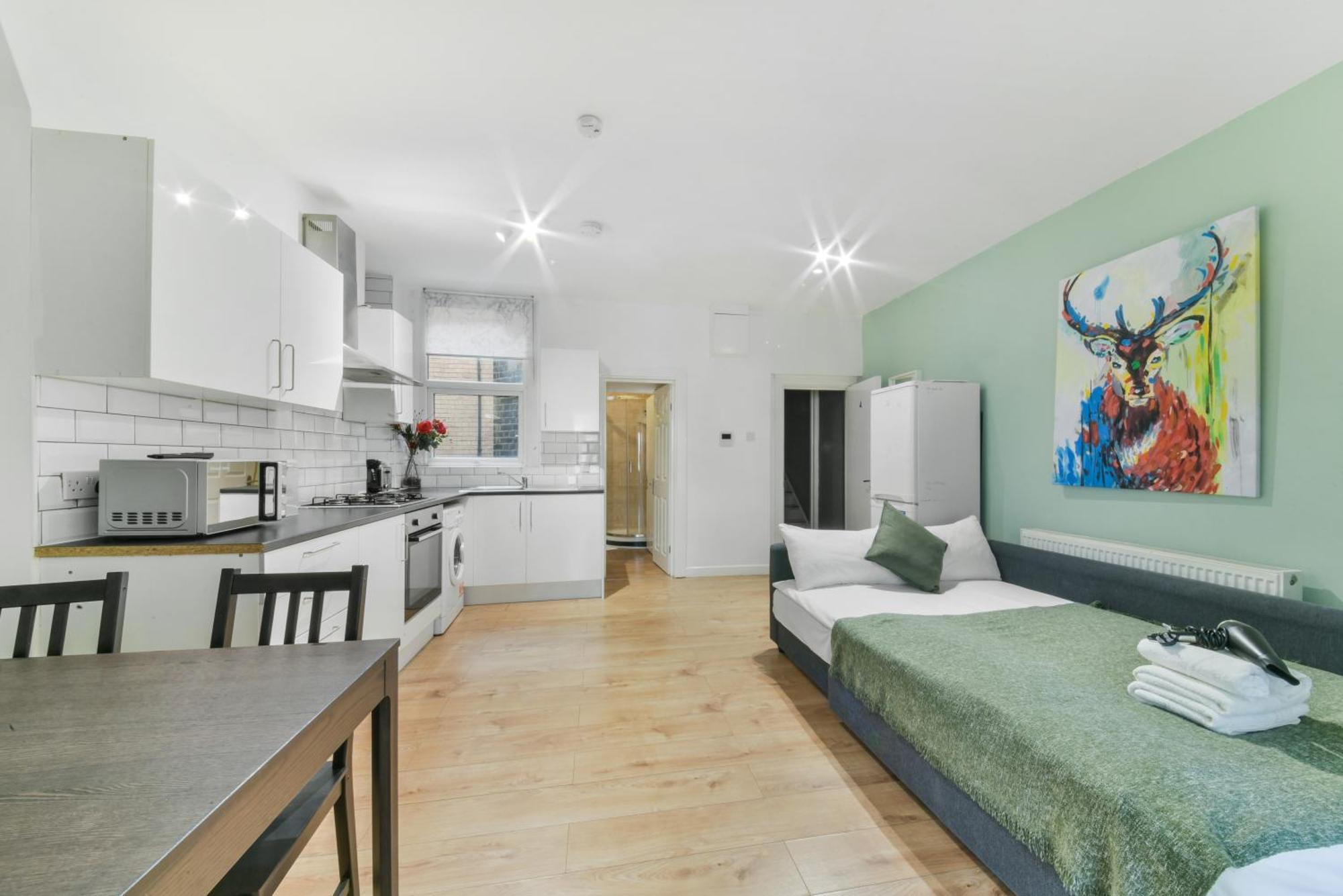Amazing 2 Bedrooms Flat In Dalston Appartamento *